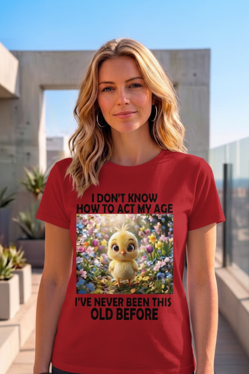 T-shirt rossa con modella